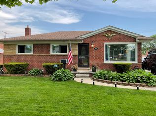 1971 Grange Rd, Trenton, MI 48183