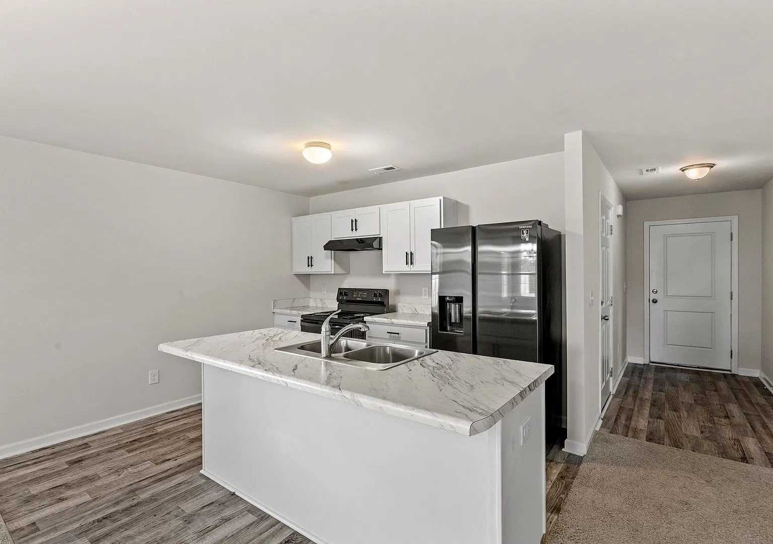 One Story Ranch with fenced in yard available in Holly Ridge! — Photo 4