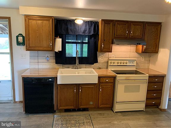 4th image of 444 Dreibelbis Mill Rd