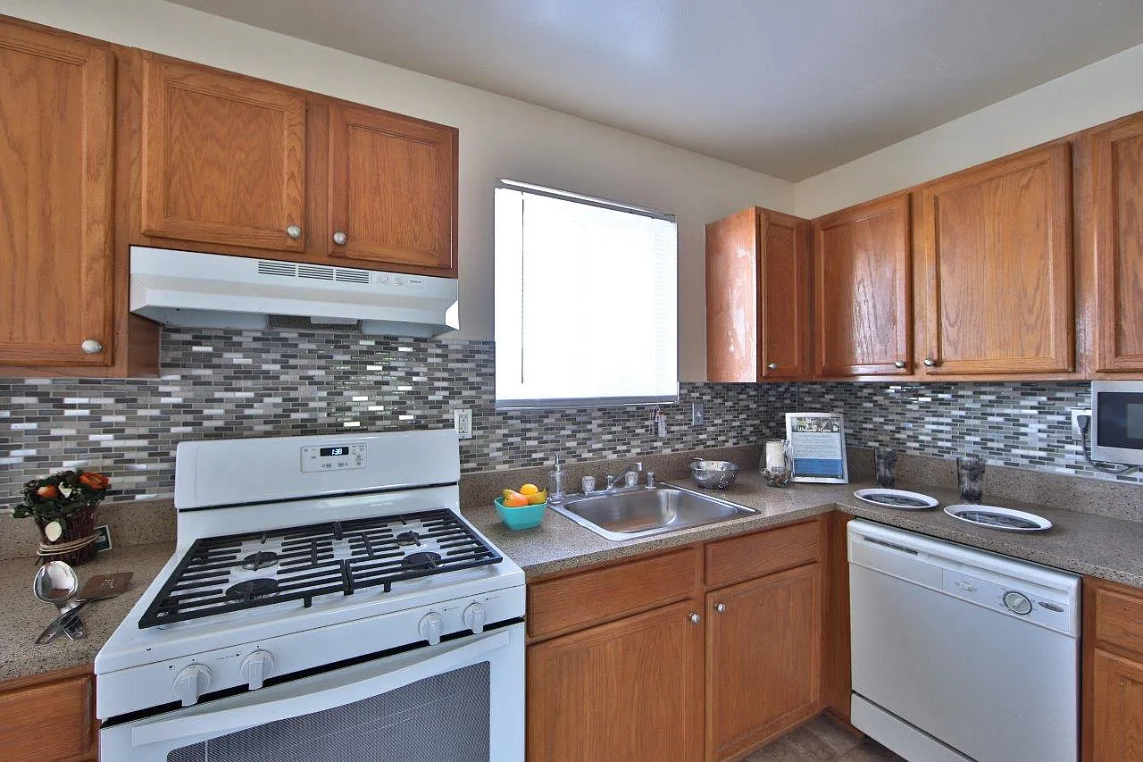 Westerlee Apartment Homes — Photo 4