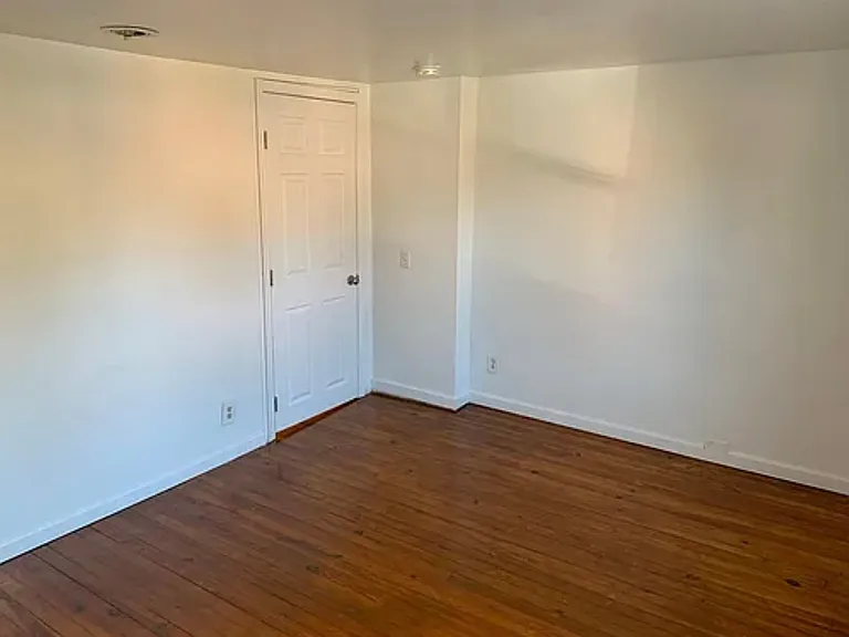 434 W Commerce St #1 — Photo 12