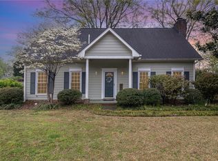 102 Crowndale Dr, Taylors, SC 29687