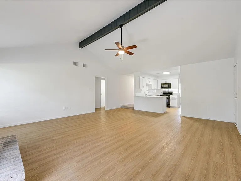 22323 Indian Ridge Dr — Photo 4