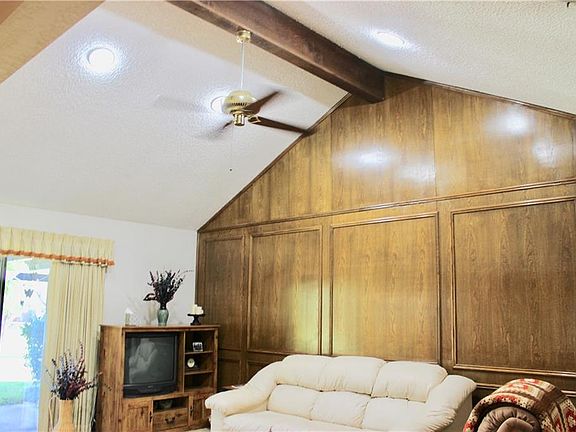 5th image of 4 London Ln