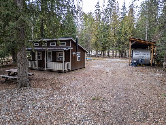 2nd image of 705 Waterfront Rd