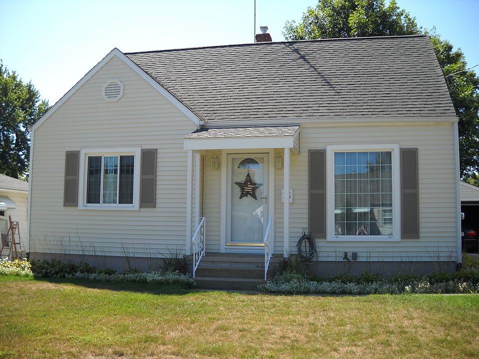 1st image of 570 E Hopocan Ave