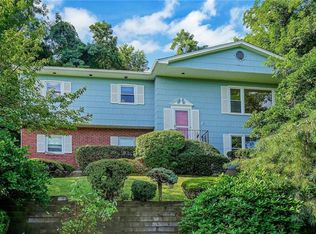 135 Helene Rd, Valley Cottage, NY 10989