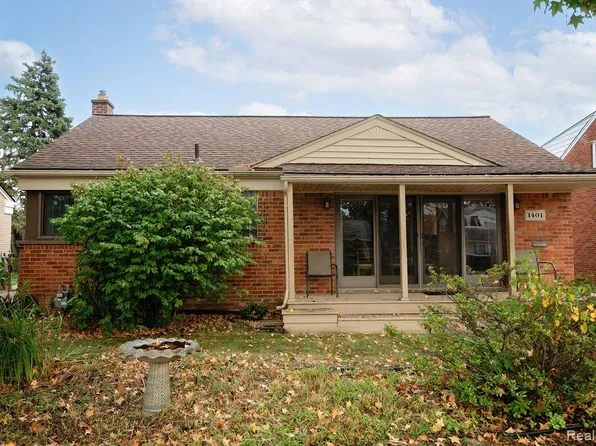 1401 Whittier Pl, Dearborn, MI 48124