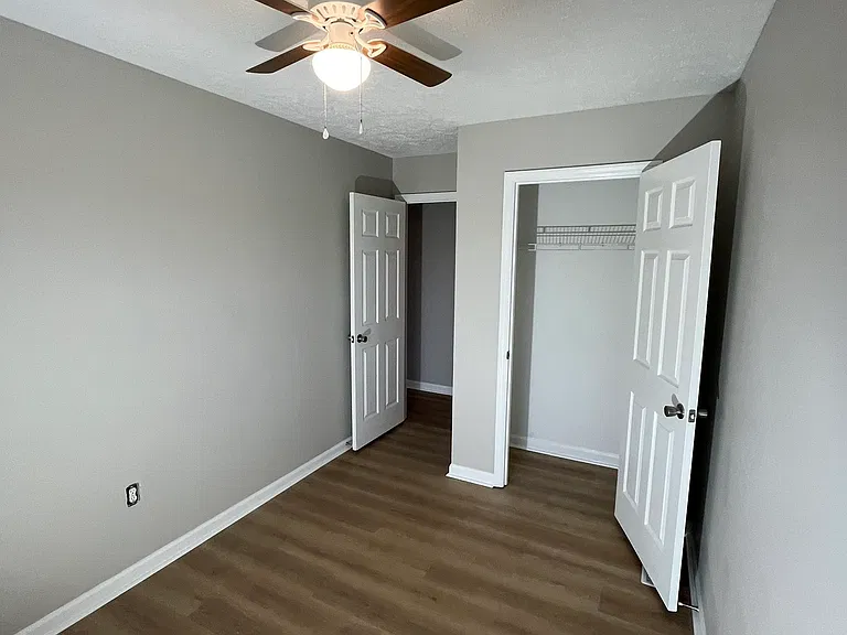 112 Lakeview Dr — Photo 23