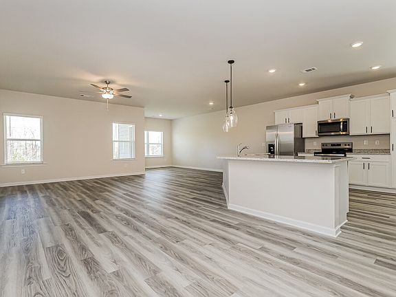 3rd image of 1516 Big Bud Ln
