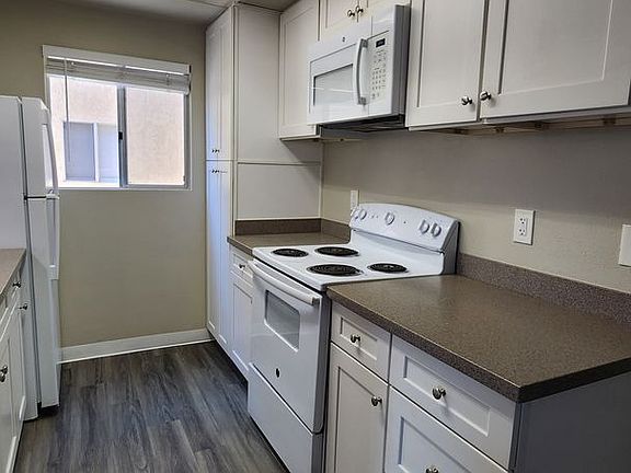 3rd image of 31932 Del Cielo Este APT 21