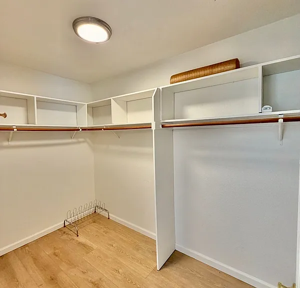 5663 Montclair Cir — Photo 24
