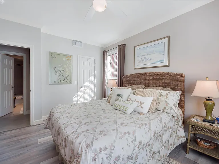 7000 Seawall Blvd #524 — Photo 23