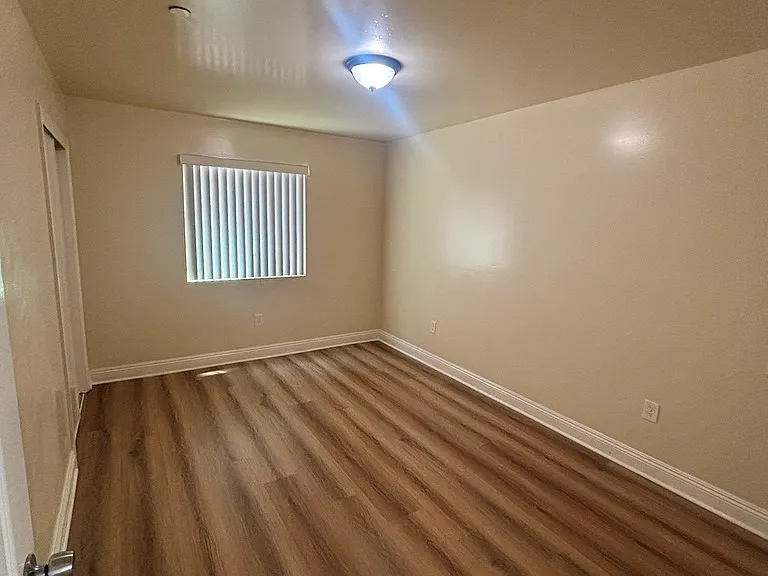 9029 S Avalon Blvd — Photo 9