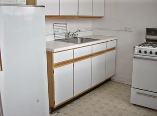 2888 N Clark St #3F, Chicago, IL 60657
