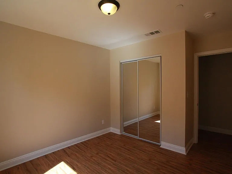 4705 W Pickford St — Photo 7