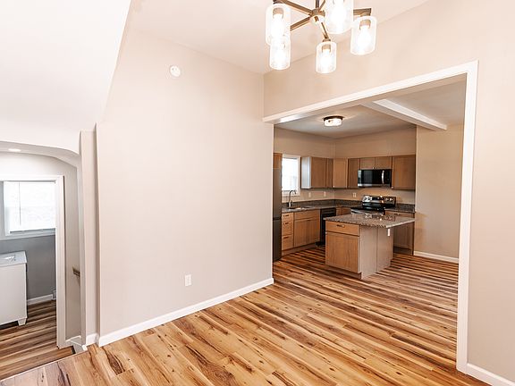 3rd image of 35 Enfield St Floor 1