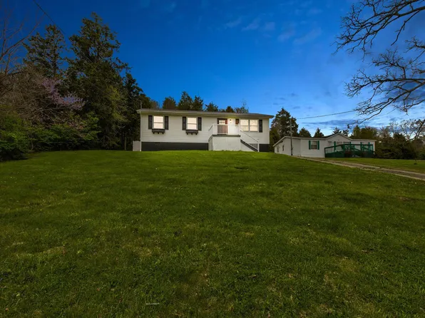 1092 Winchester Rd, Irvine, KY 40336