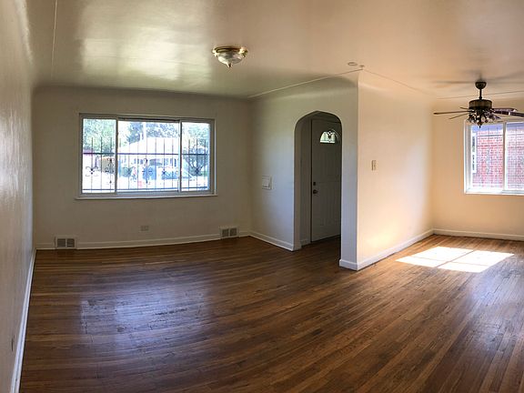2nd image of 2955 N Fairfax St