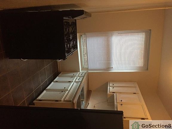 5th image of 111 N Lorel Ave #1