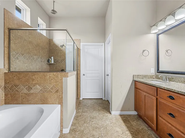 2529 N Warkworth Ln NW — Photo 16