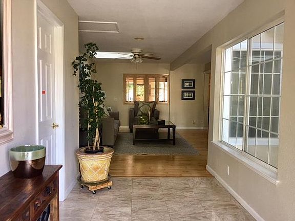 4th image of 1041 Johnson Ave