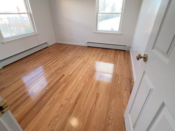 2nd image of 15-59 Utopia Pkwy