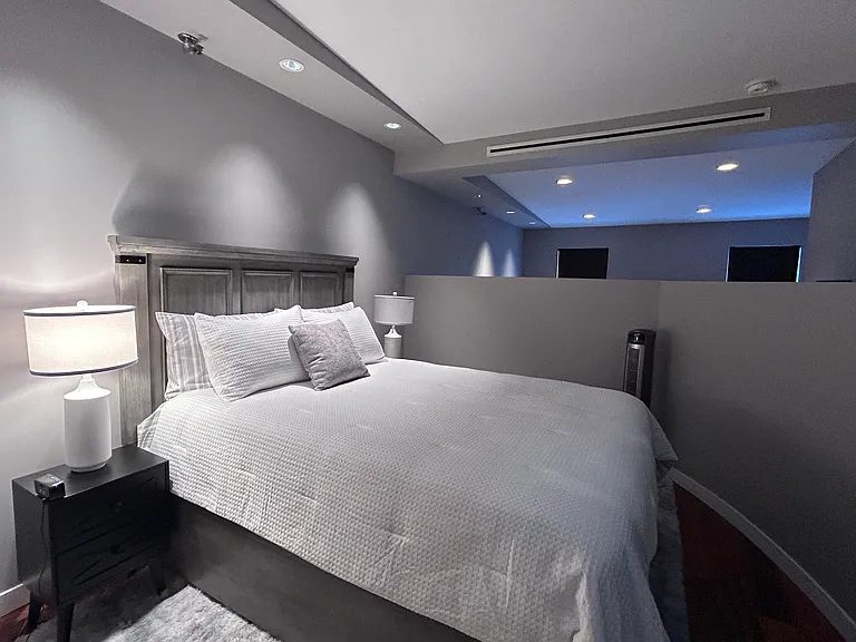 408 W Saint Clair Ave #425 — Photo 10