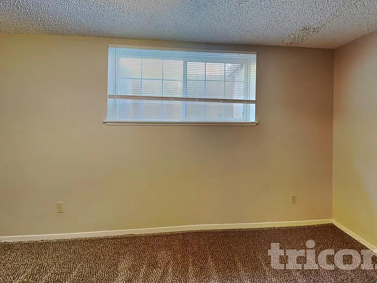 841 Wyoming Ave — Photo 13