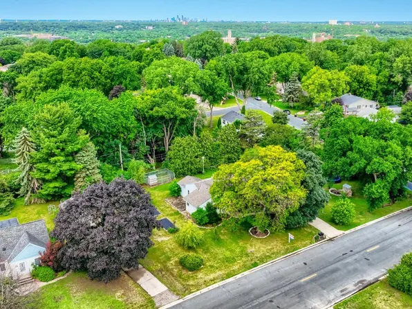 987 Chippewa Ave, Mendota Heights, MN 55118