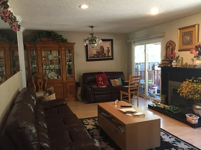 1240 Oak Knoll Dr — Photo 22