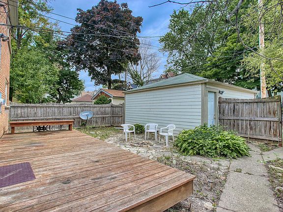 4th image of 2900 N Farwell Ave #2902
