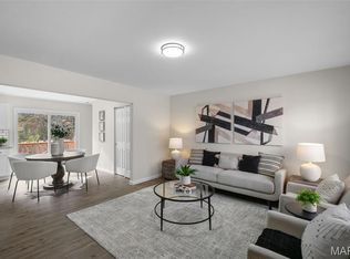 1320 Fenton Hills Rd, Fenton, MO 63026