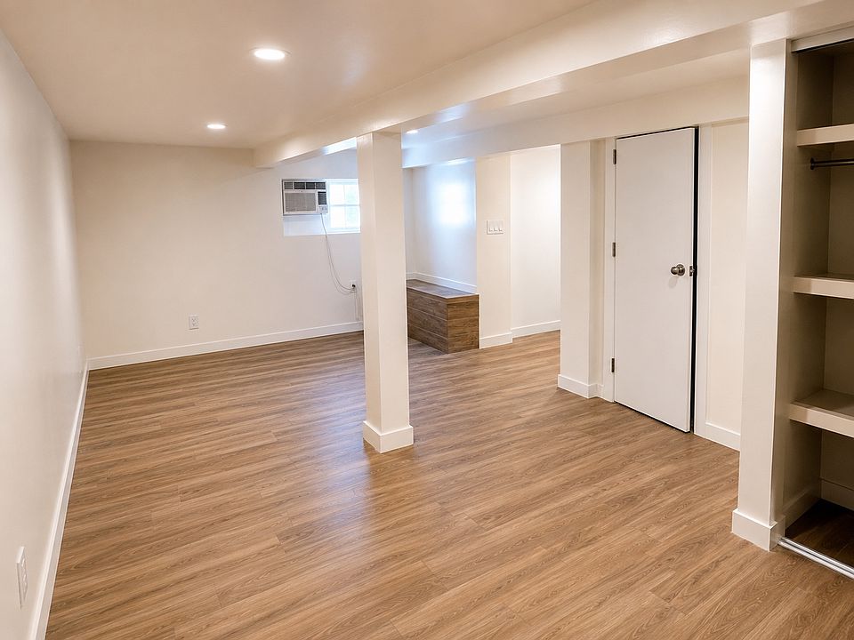 2nd image of 936 N Gage Ave #1/4