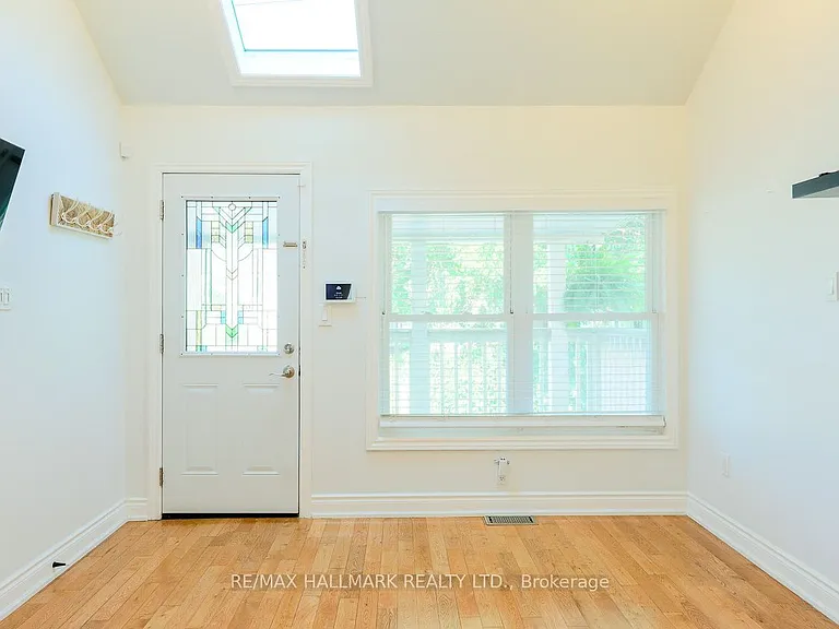 527 Craven Rd — Photo 3