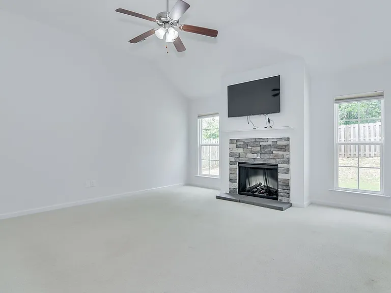 810 Fenwick Ct — Photo 24