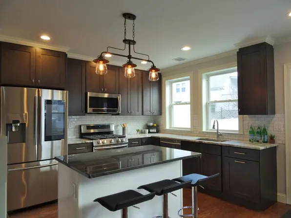 8 Rockwell Ave Unit 8, Medford, MA 02155