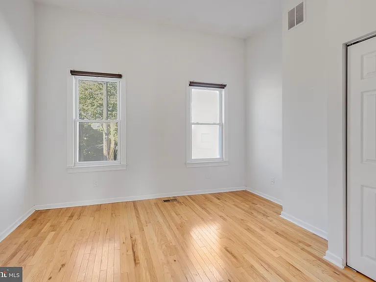 1517 S Lecount St — Photo 17