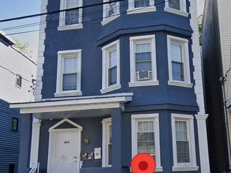 380 21st St #1 — Photo 13