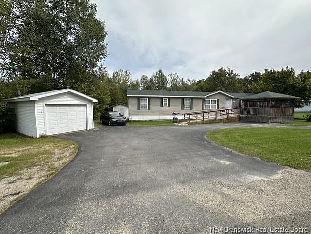 1st image of 8 Holt Rd