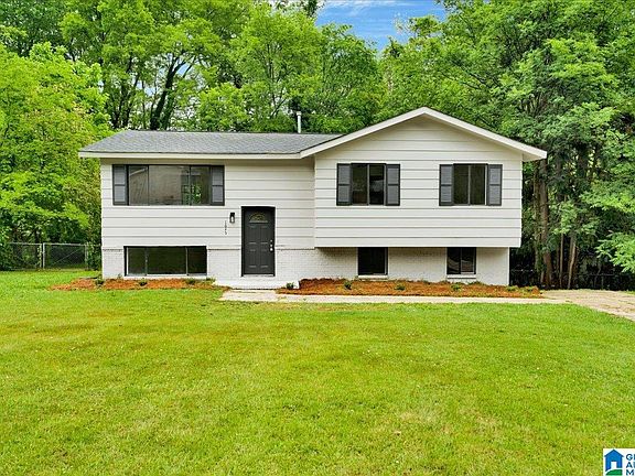 2nd image of 1645 Barrington Ln