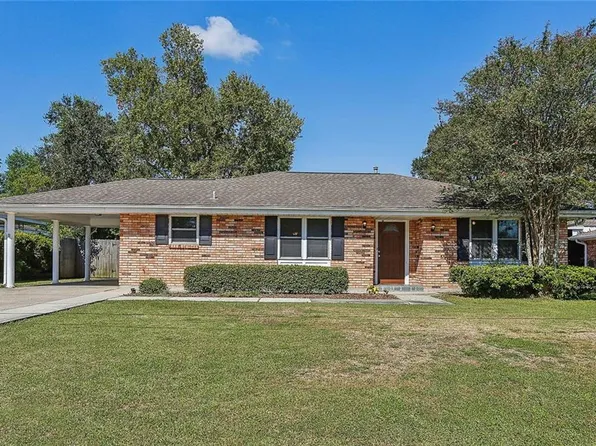 110 Gravolet St, Belle Chasse, LA 70037