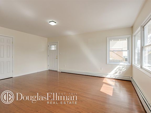 5th image of 531 E Harrison St
