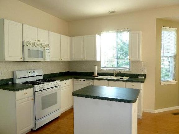 3rd image of 20806 W Torrey Pnes