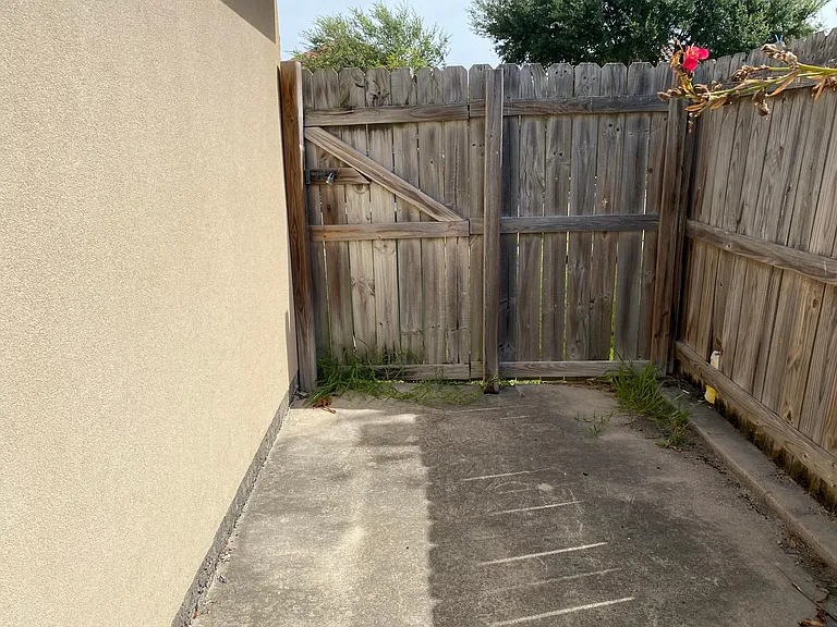 1701 W Douglas St #3 — Photo 14