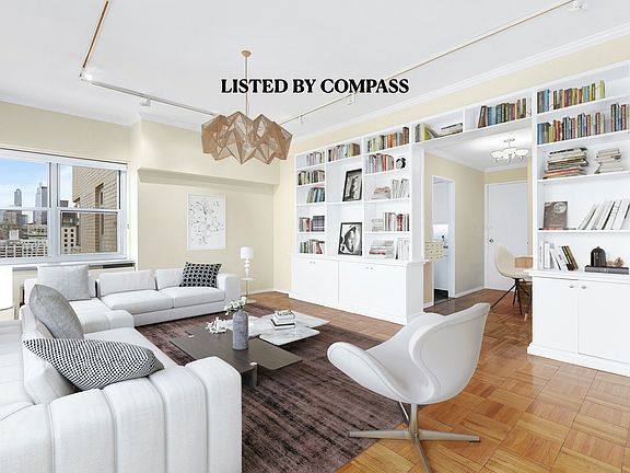 4th image of 20 E 9th St #26A