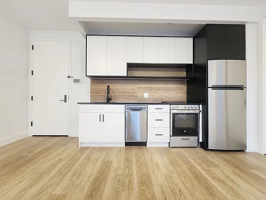 Rented by RELEASE NY | media 3