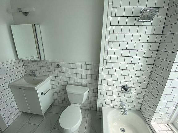 4th image of 609 Broadway #11075060