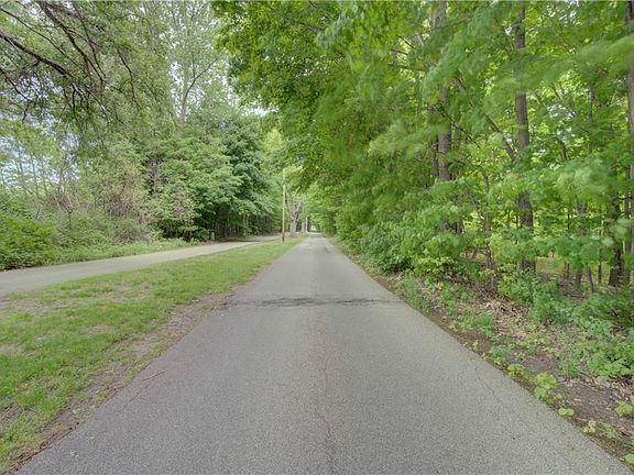 3rd image of 310 Presque Isle Blvd APT 103