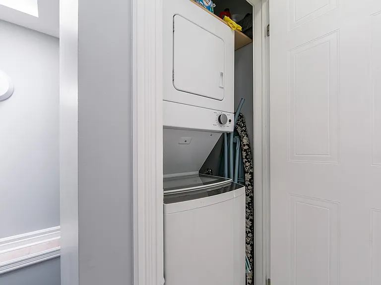 388 Manning Ave #A — Photo 21